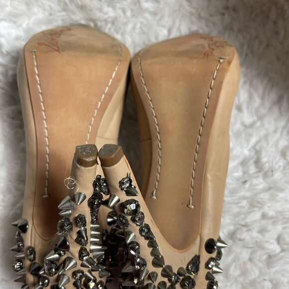 Sam Edelman leather tan spikes hidden platform slip on heels size 8M - Picture 8 of 12